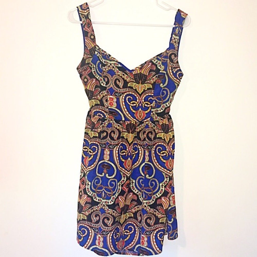 Peach Royal Paisley Tie Back Cut Out Dress Size Small